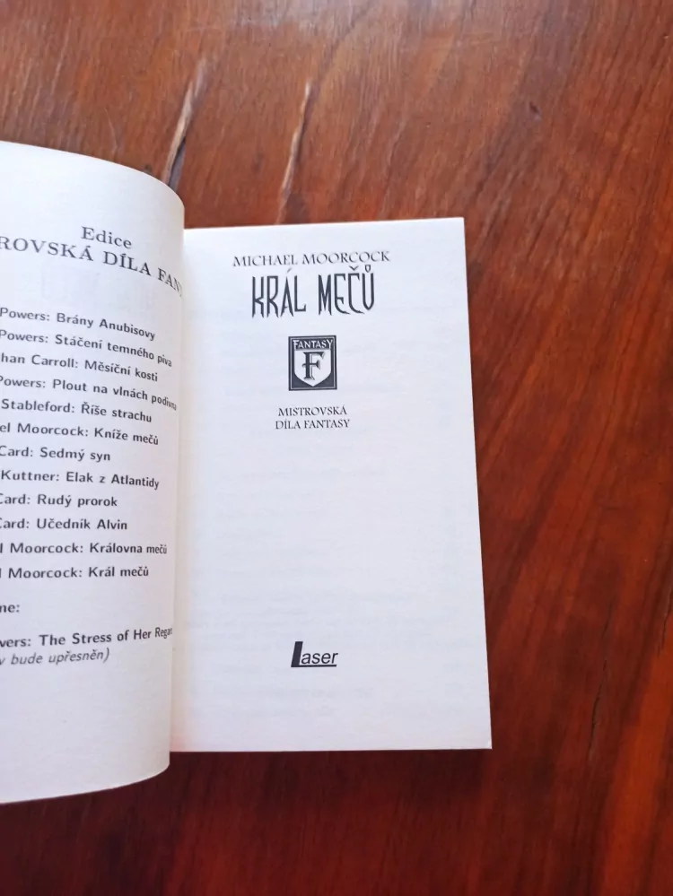 MICHAEL MOORCOCK - Král mečů