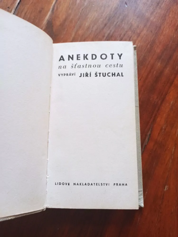 JIŘÍ ŠTUCHAL - Anekdoty na šťastnou cestu