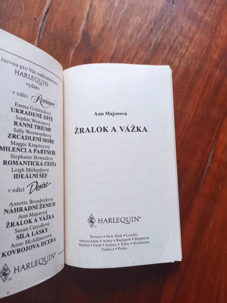 ANN MAJOR - Žralok a vážka