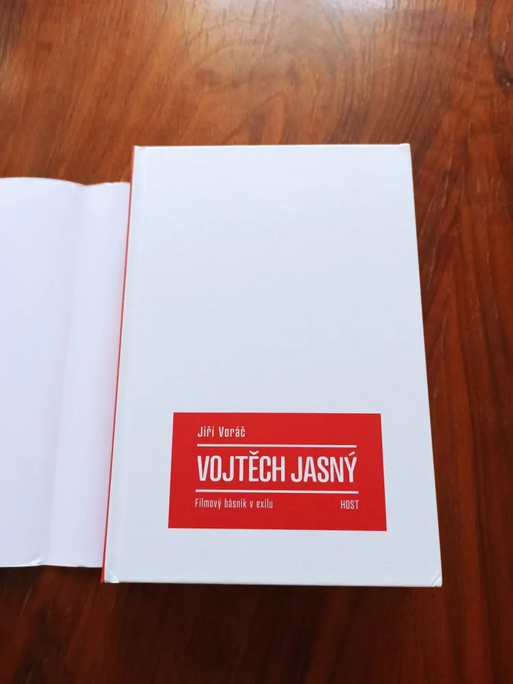 JIŘÍ VORÁČ - Vojtěch Jasný - Filmový básník v exilu