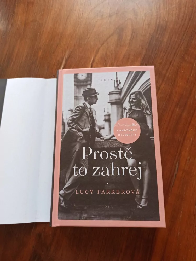 LUCY PARKER - Prostě to zahrej