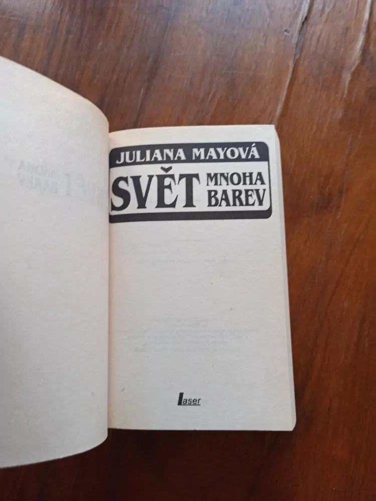 JULIAN MAY - Svět mnoha barev