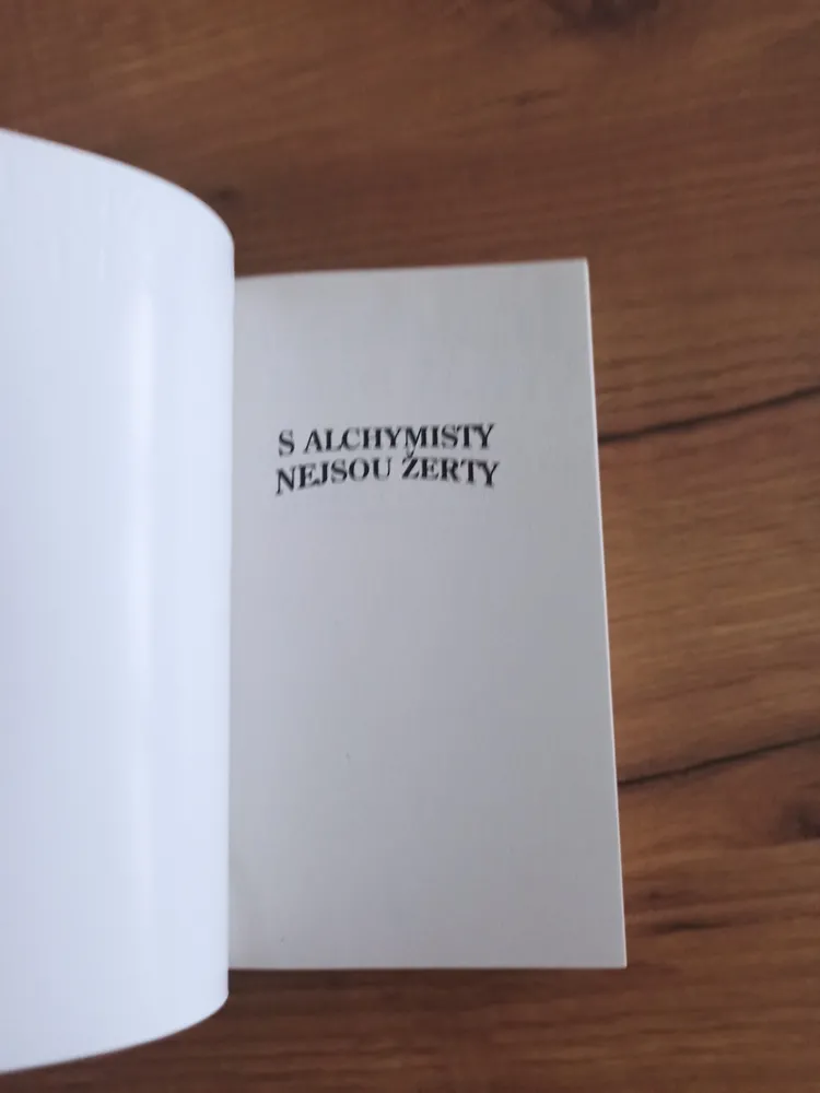 ANNE McCAFFREY - S alchymisty nejsou žerty