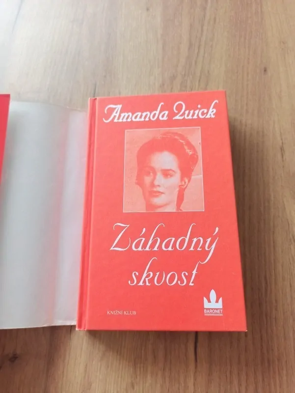 AMANDA QUICK - Záhadný skvost