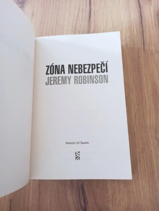 JEREMY ROBINSON - Zóna nebezpečí