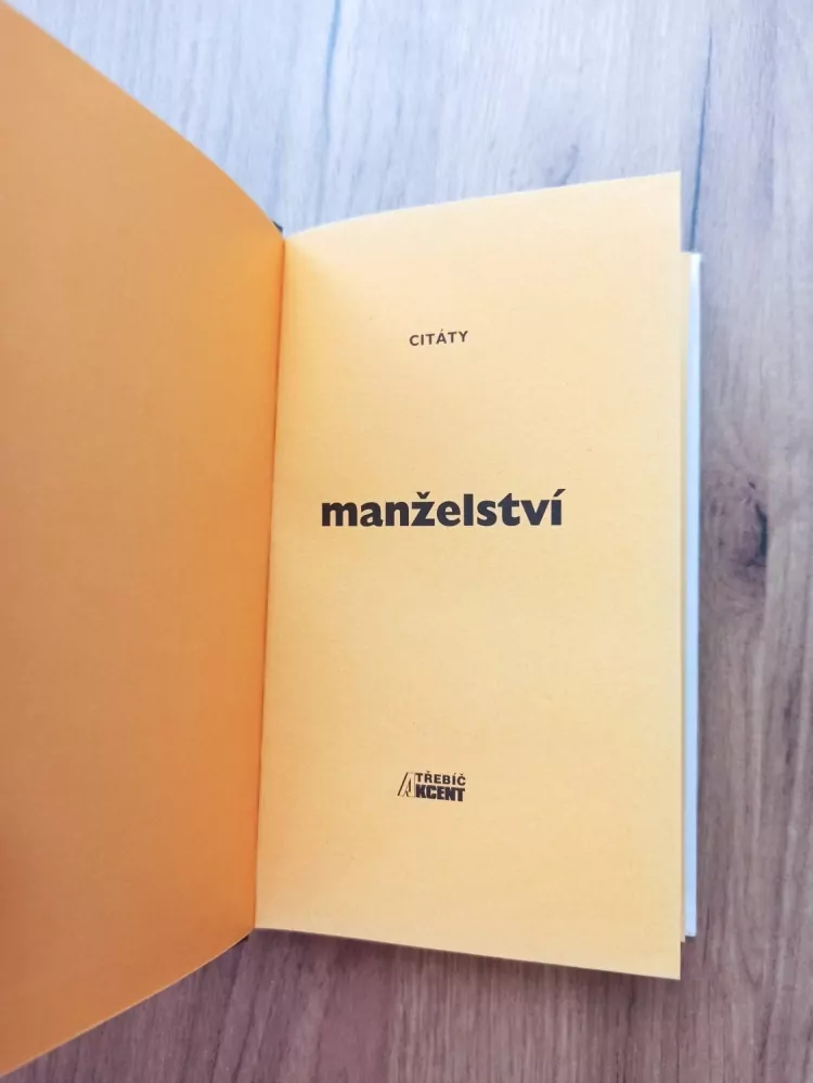 MARTIN VALÁŠEK - Manželství