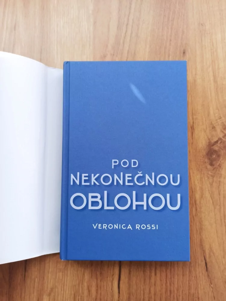 VERONICA ROSSI - Pod nekonečnou oblohou