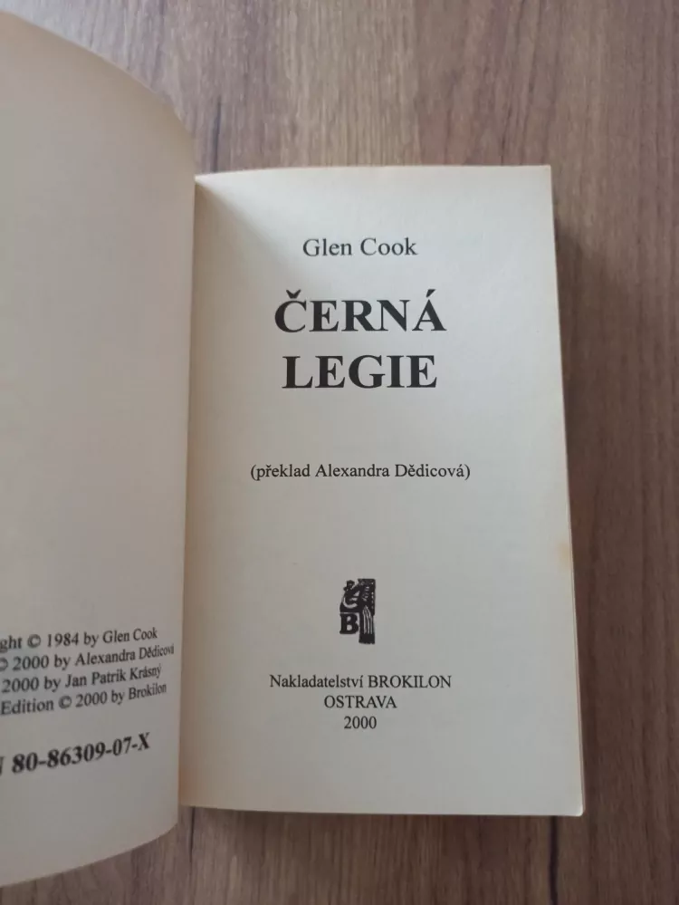 GLEN COOK - Černá legie