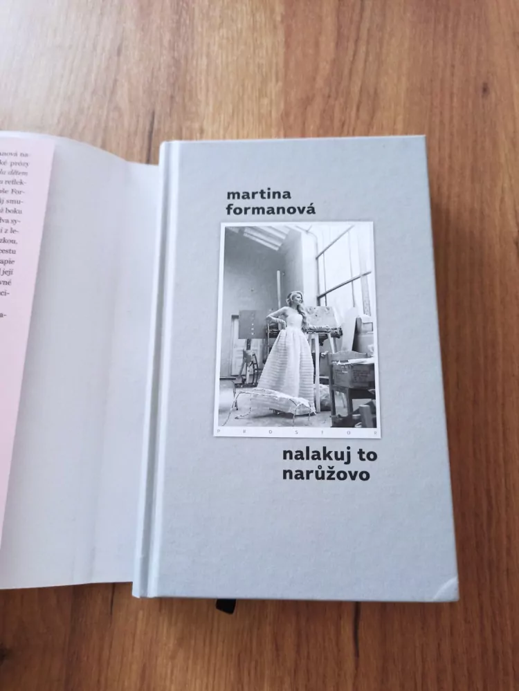 MARTINA FORMANOVÁ - Nalakuj to narůžovo