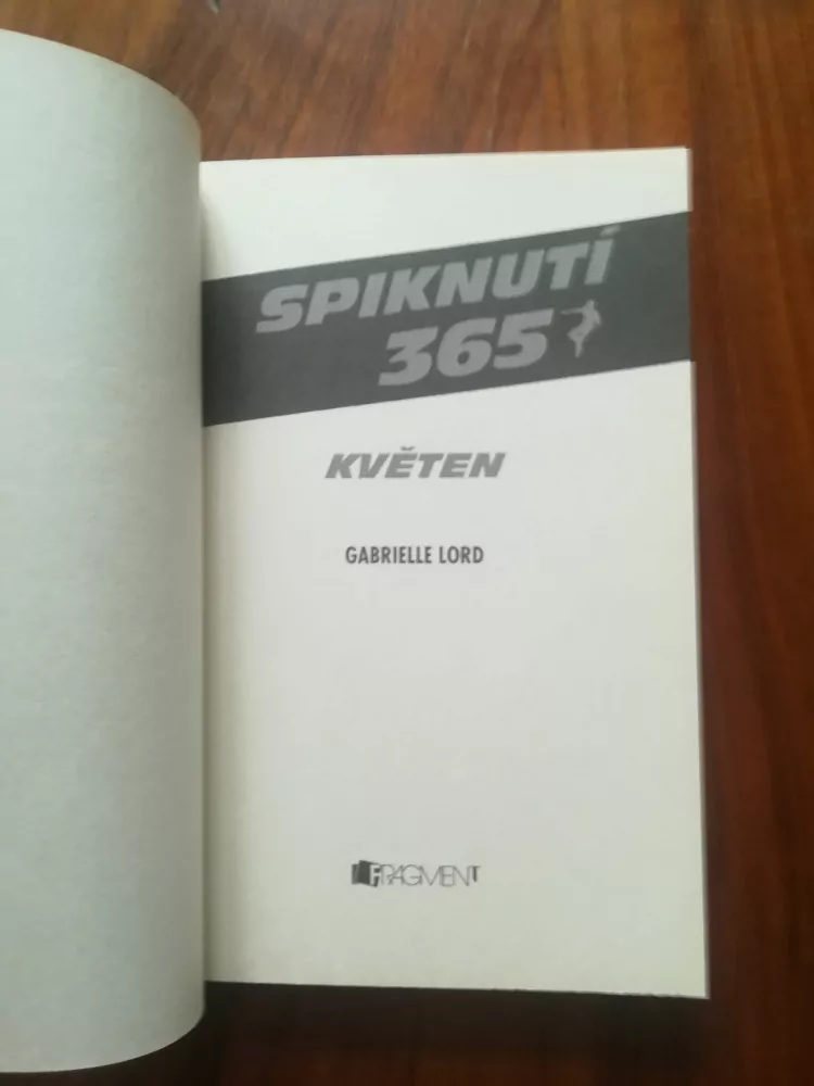 GABRIELLE LORD - Spiknutí 365. – Květen