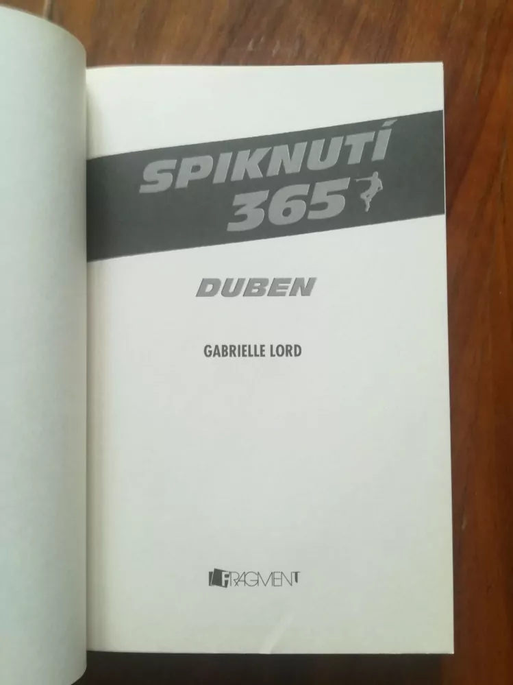 GABRIELLE LORD - Spiknutí 365. – Duben