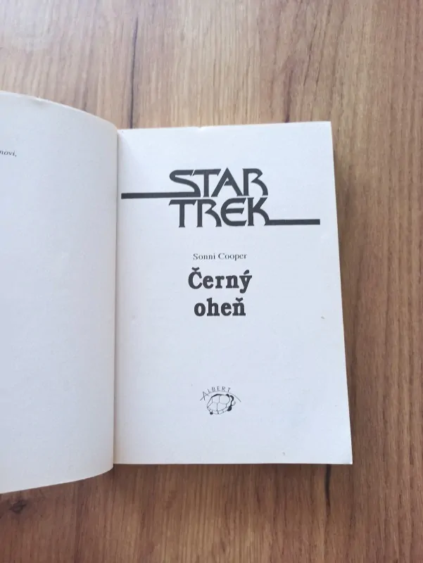 SONNI COOPER - Star Trek 4: Černý oheň