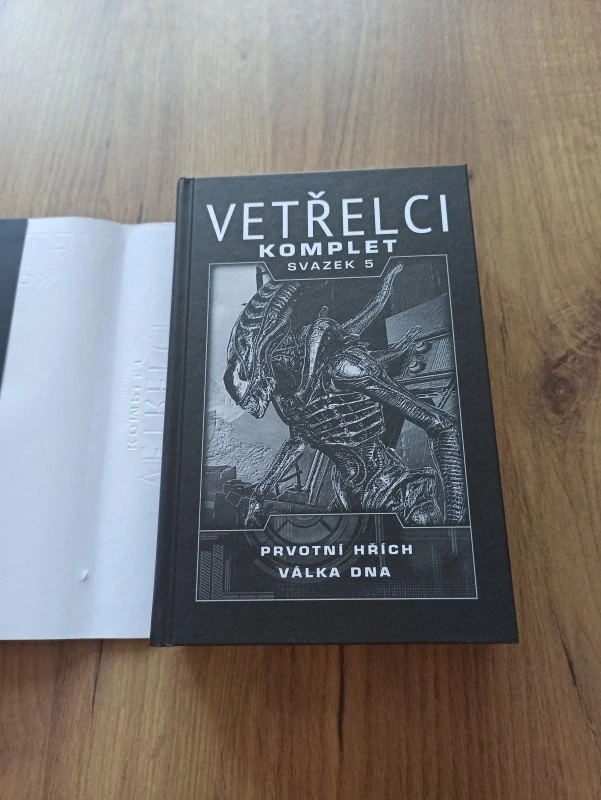 MICHAEL JAN FRIEDMAN, DIANE CAREY - Vetřelci - komplet: svazek 5 - Prvotní hřích, Válka DNA