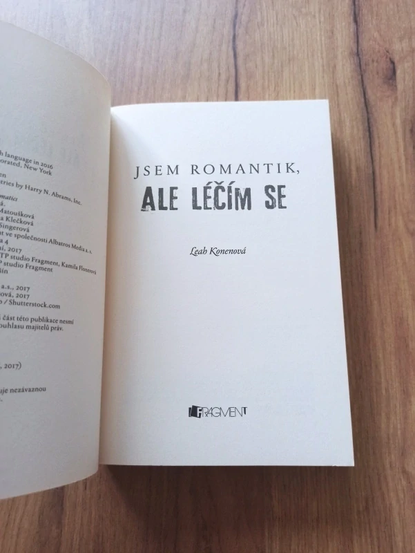 LEAH KONEN - Jsem romantik, ale léčím se