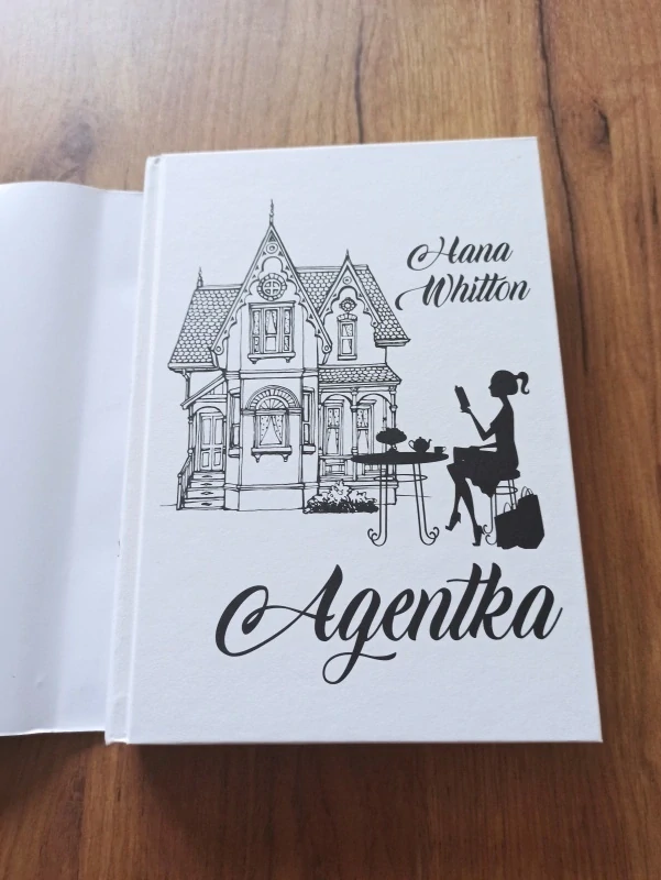 HANA WHITTON - Agentka