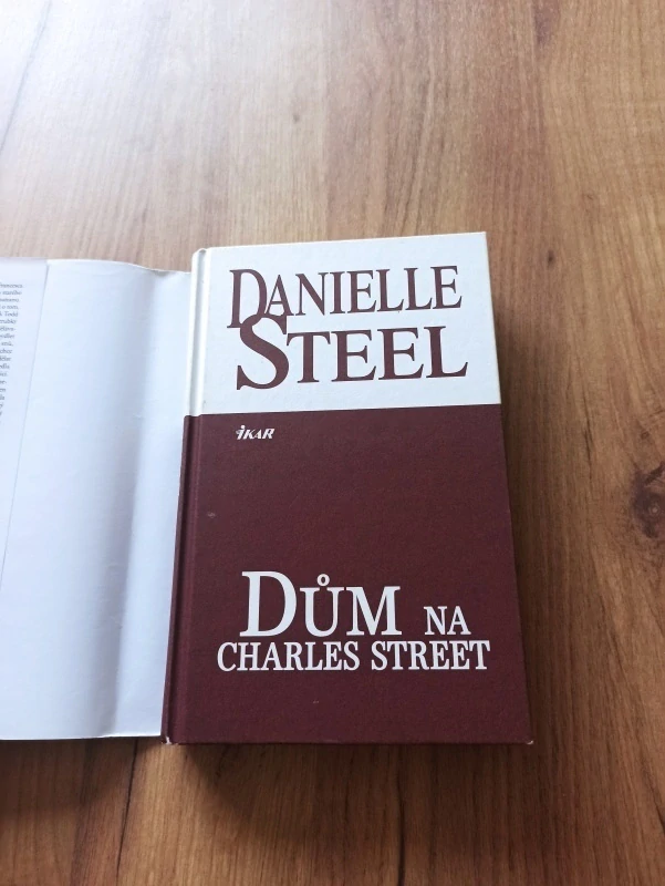 DANIELLE STEEL - Dům na Charles Street