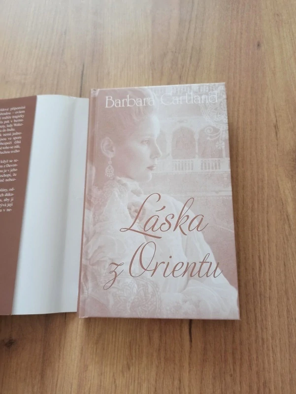 BARBARA CARTLAND - Láska z Orientu