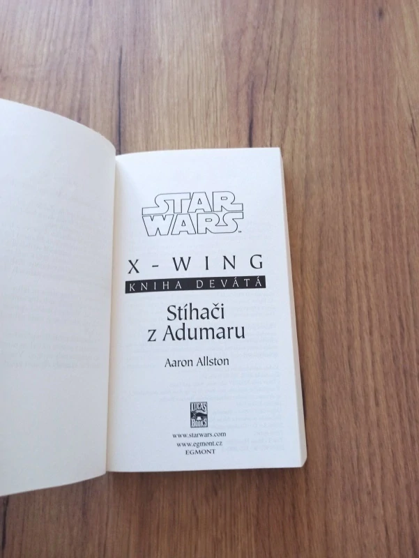 AARON ALLSTON - Star Wars: X-Wing 9. - Stíhači z Adumaru