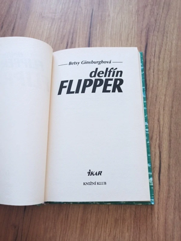 BETSY GINSBURGH - Delfín Flipper