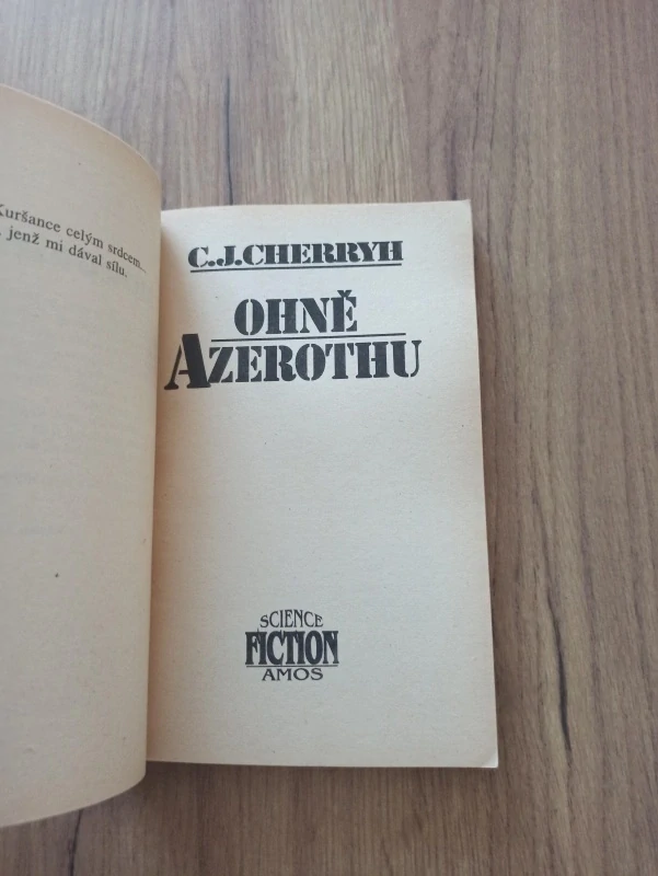 CAROLYN JANICE CHERRYH - Ohně Azerothu
