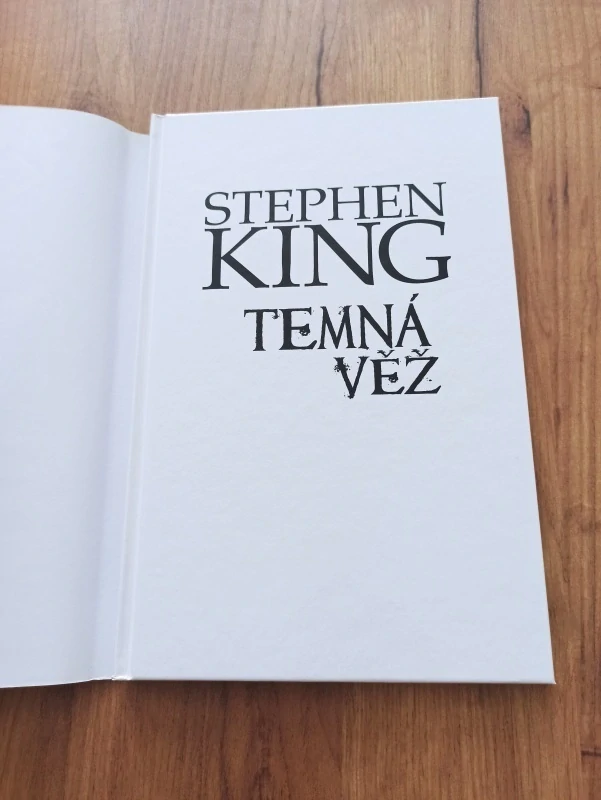 PETER DAVID, STEPHEN KING - Temná věž 7: Pistolník 2: Sestřičky z Elurie