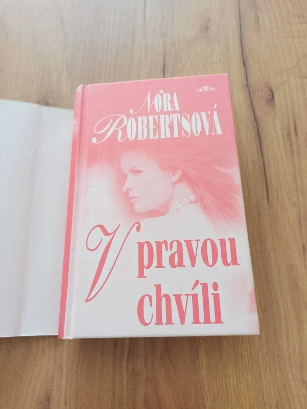 NORA ROBERTS - V pravou chvíli