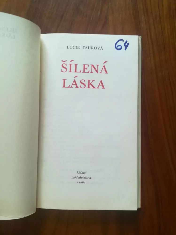 LUCIE FAURE - Šílená láska