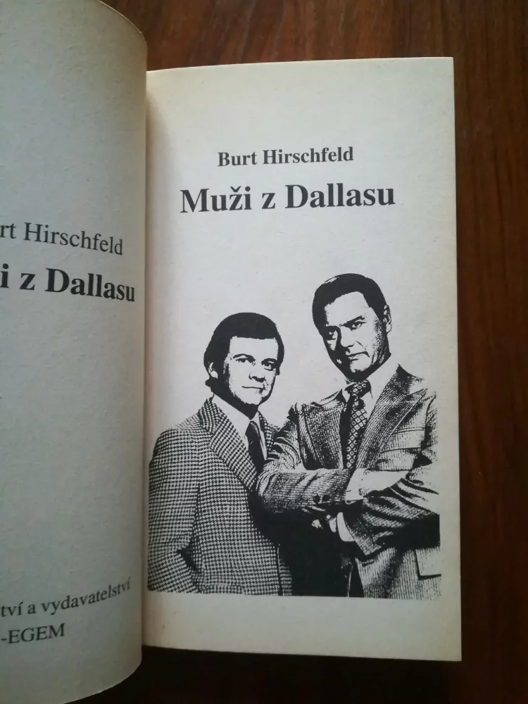 BURT HIRSCHFELD - Muži z Dallasu