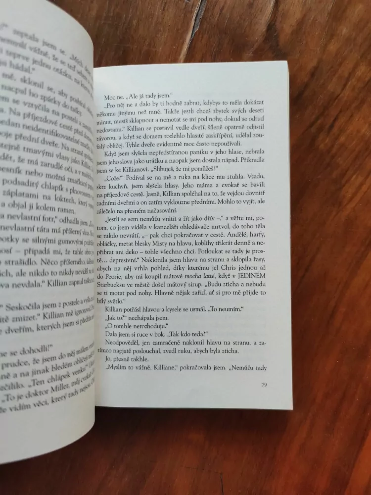 STACEY KADE - Mezi nebem a zemí - Setkání s duchem