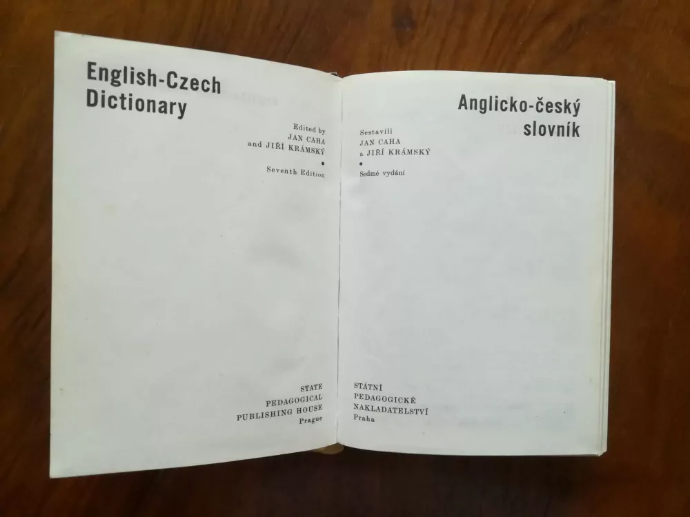 JAN CAHA a JIŘÍ KRÁMSKÝ - Anglicko-český slovník