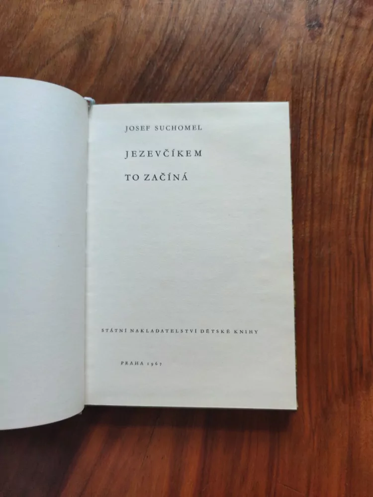 JOSEF SUCHOMEL - Jezevčíkem to začíná