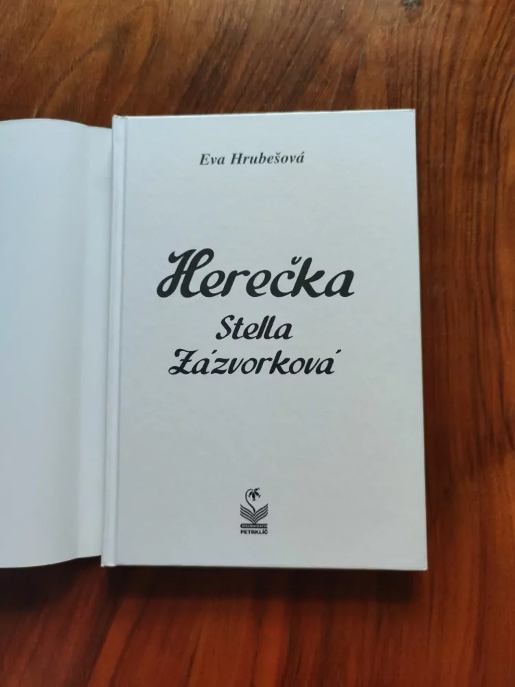 EVA HRUBEŠOVÁ - Herečka Stella Zázvorková