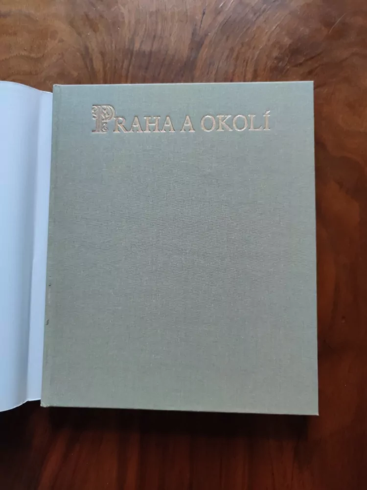 Hrady, zámky a tvrze v Čechách,na Moravě a ve Slezsku - Praha a okolí