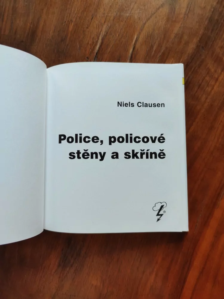 NIELS CLAUSEN - Police, policové stěny a skříně