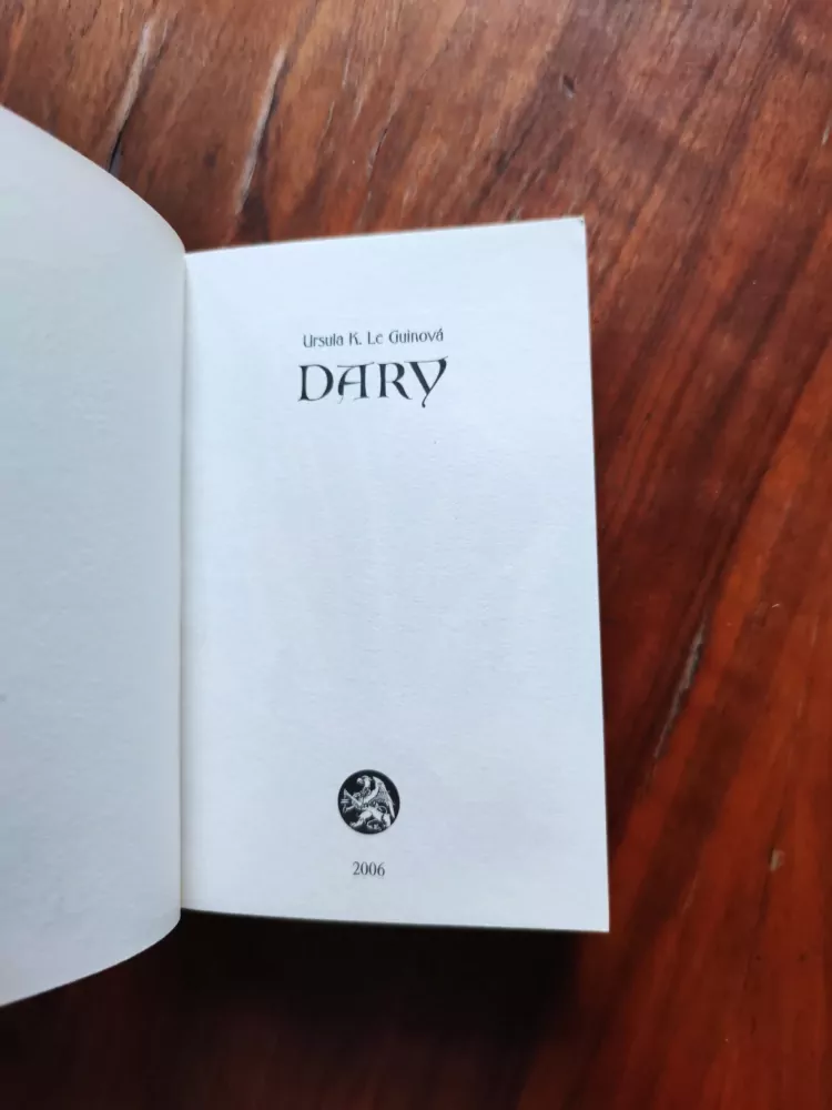 URSULA K. LE GUIN - Dary - Kroniky Západního pobřeží - Kniha první