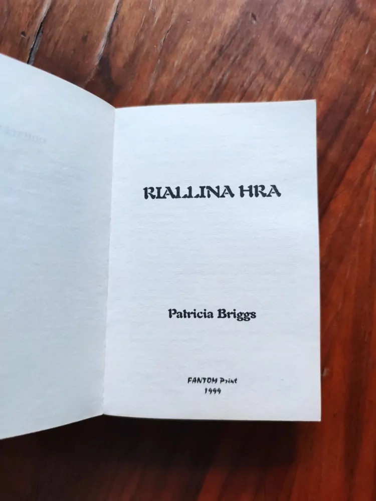 PATRICIA BRIGGS - Riallina hra