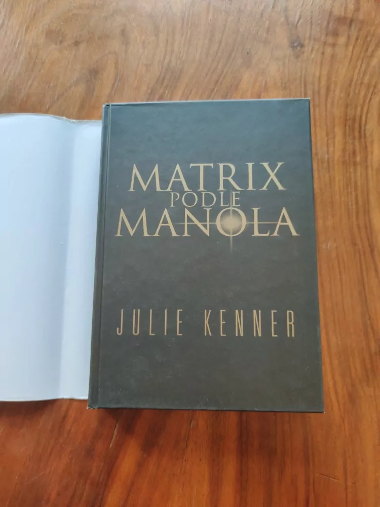JULIE KENNER - Matrix podle Manola