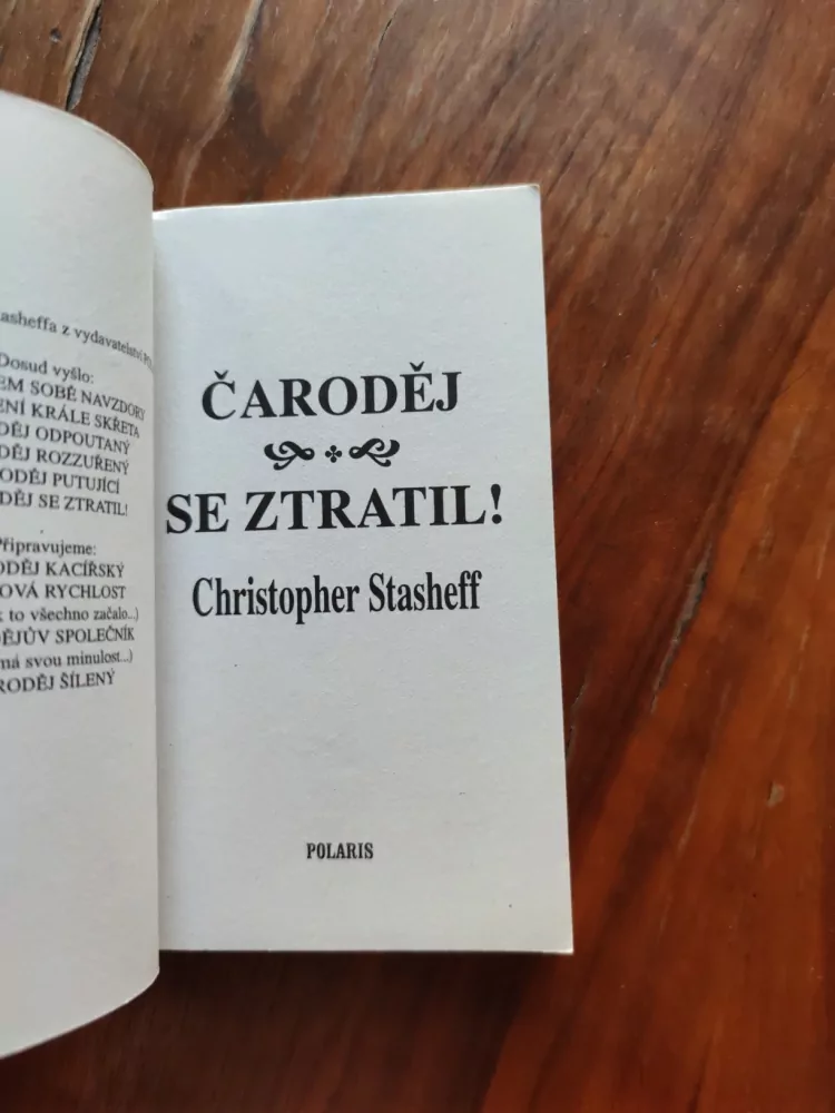 CHRISTOPHER STASHEFF - Čaroděj se ztratil!