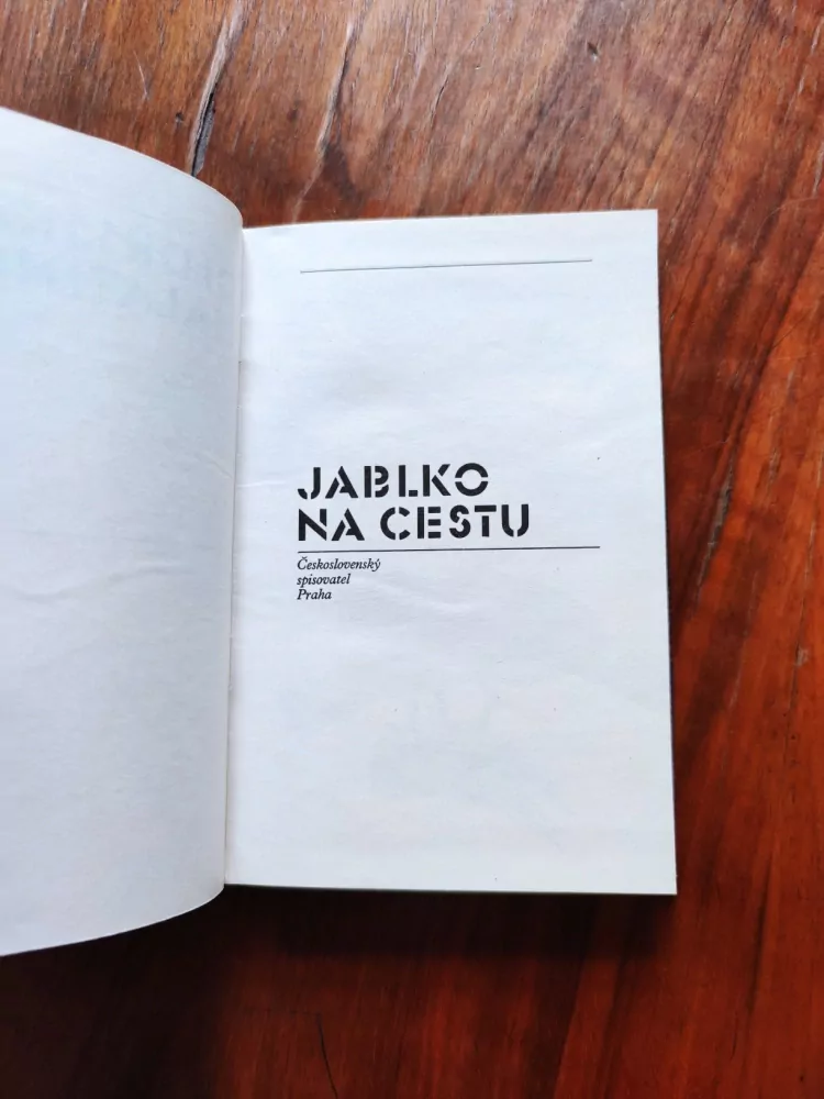 OLDŘIŠKA MALATINCOVÁ - Jablko na cestu