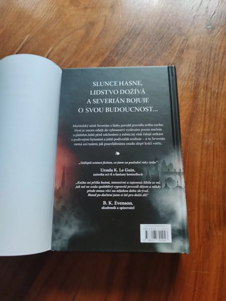 GENE WOLFE - Mučitelův stín