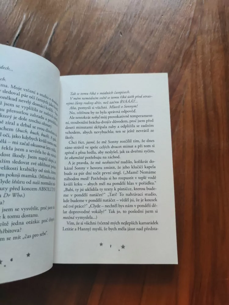 KAREN McCOMBIE - Rockerka Sadie 3. - Moje drahé babičky