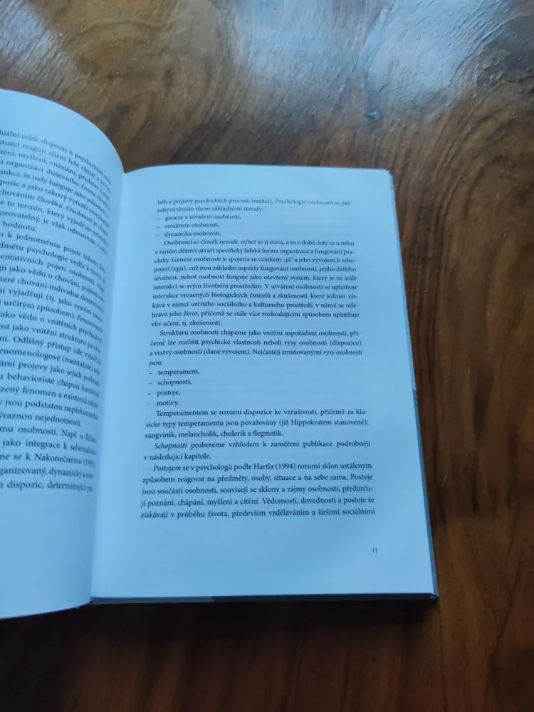 JOSEF MOLNÁR - Rozvíjení prostorové představivosti (nejen) ve stereometrii