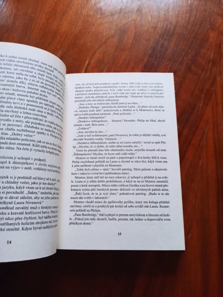 MICHAEL WHITE - Zlatý pentagram