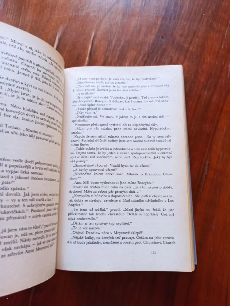 ROSS MAcDONALD - Třikrát soukromý detektiv Lew Archer