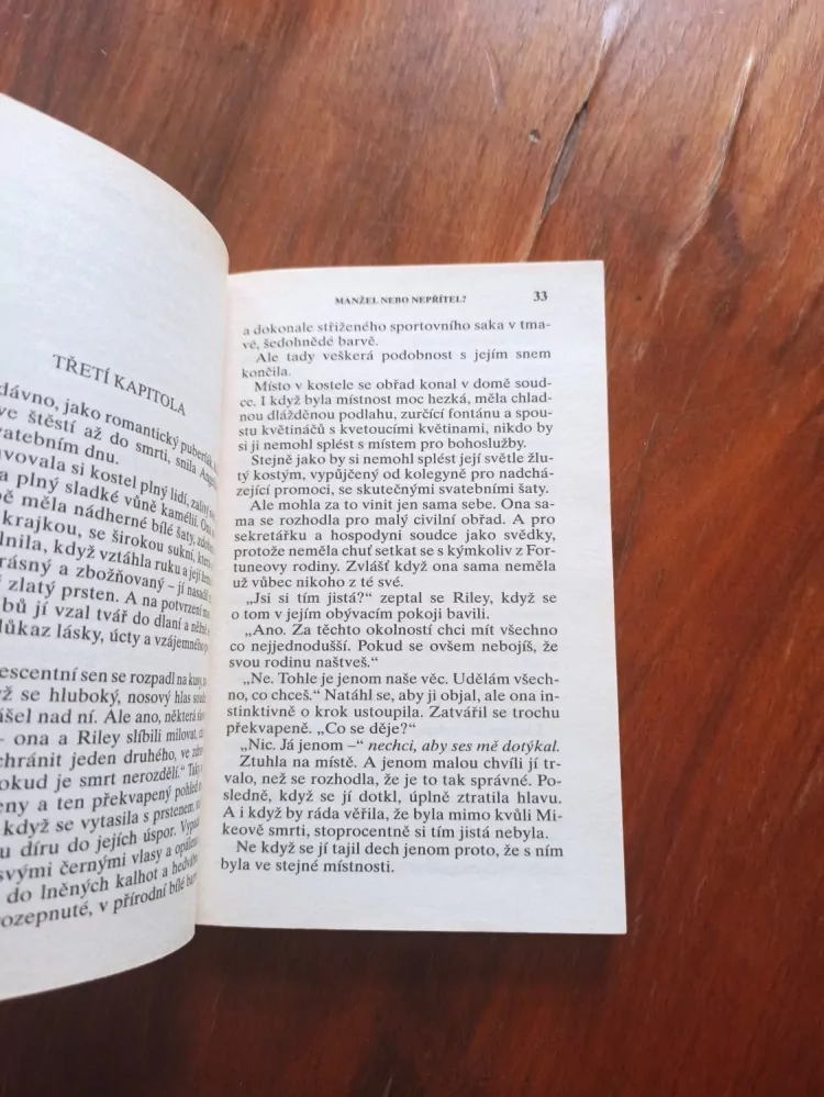 CAROLINE CROSS - Manžel nebo nepřítel?