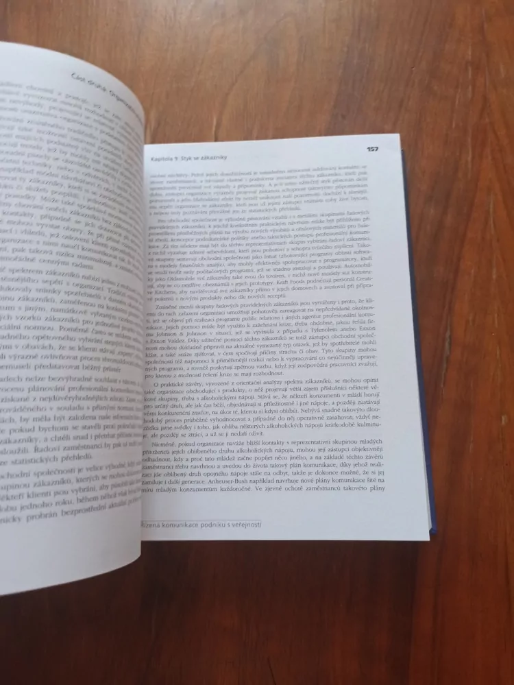 CLARKE L. CAYWOOD - Public relations: řízená komunikace podniku s veřejností