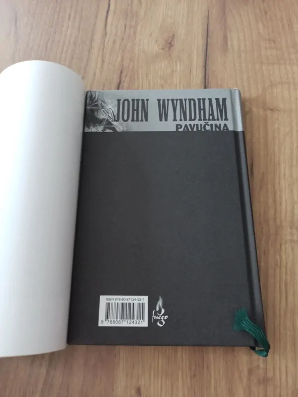 JOHN WYNDHAM - Pavučina