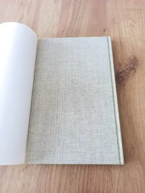 VOJTECH MIHÁLIK - Posledná prvá láska