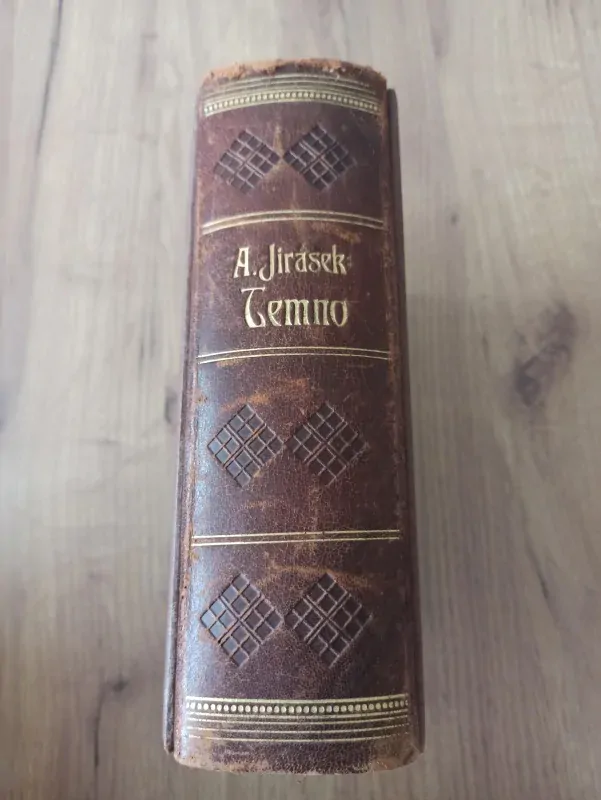 ALOIS JIRÁSEK - Temno