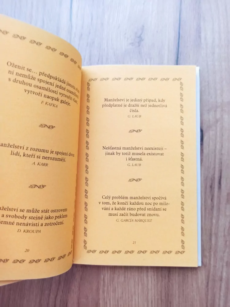 MARTIN VALÁŠEK - Manželství